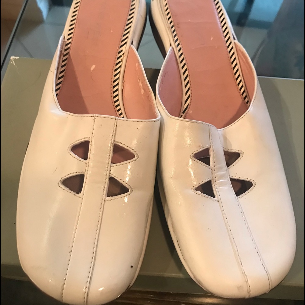 Nine West Slip on White Flats Leather Size 9
